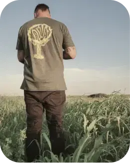 nativas worker on the field